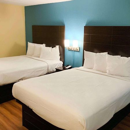 Days Inn By Wyndham Troy Il Экстерьер фото