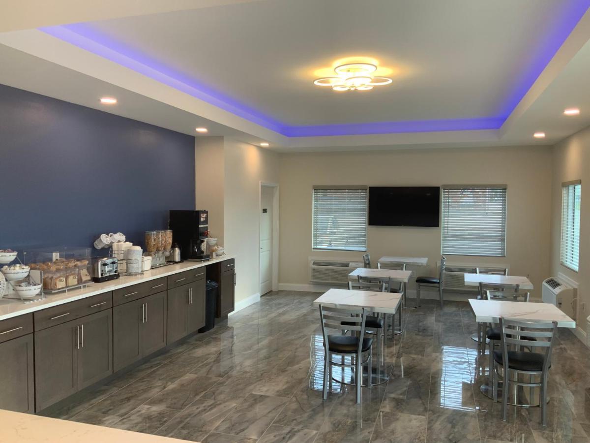 Days Inn By Wyndham Troy Il Экстерьер фото