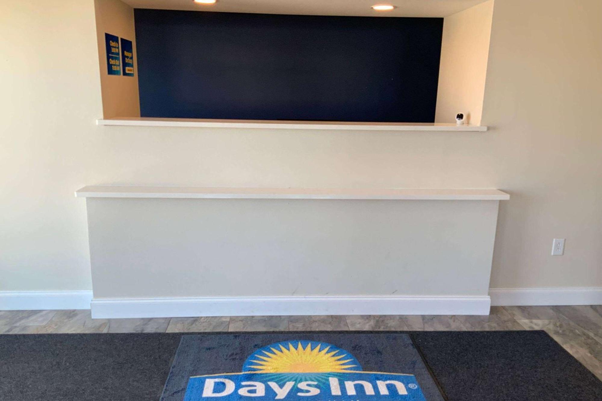 Days Inn By Wyndham Troy Il Экстерьер фото