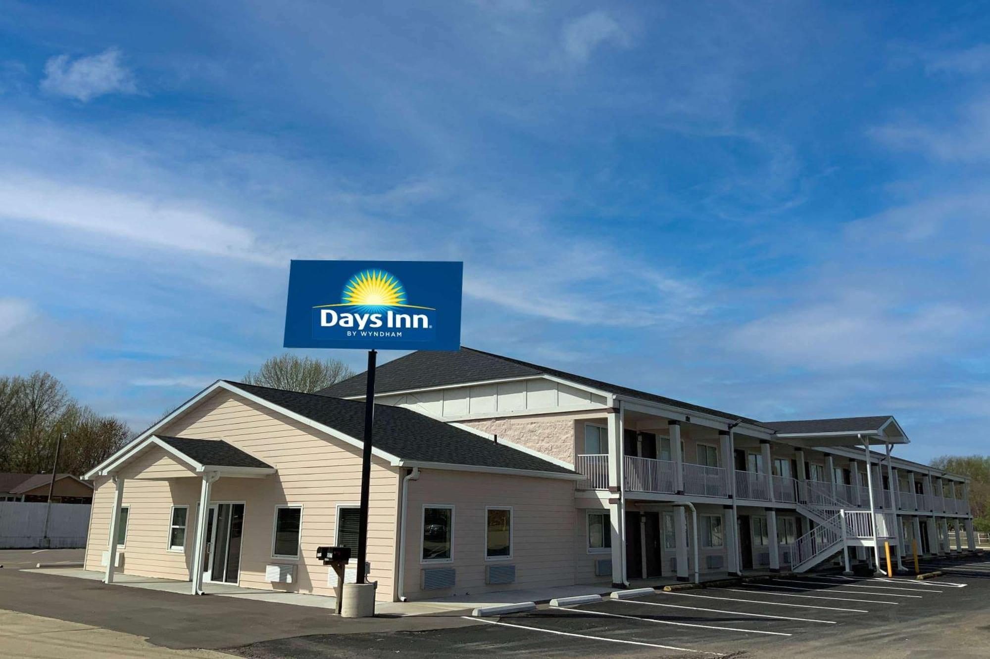 Days Inn By Wyndham Troy Il Экстерьер фото