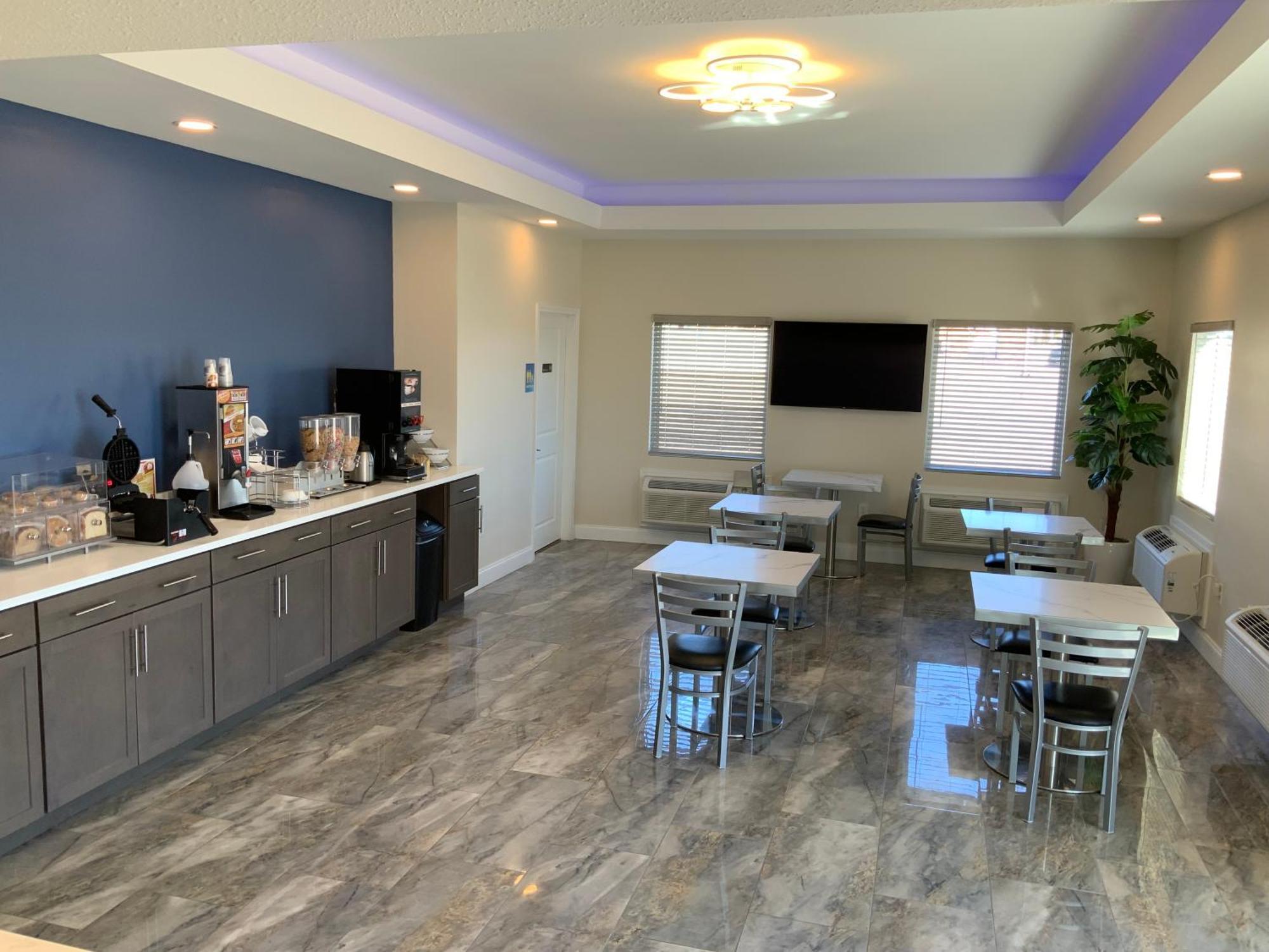 Days Inn By Wyndham Troy Il Экстерьер фото